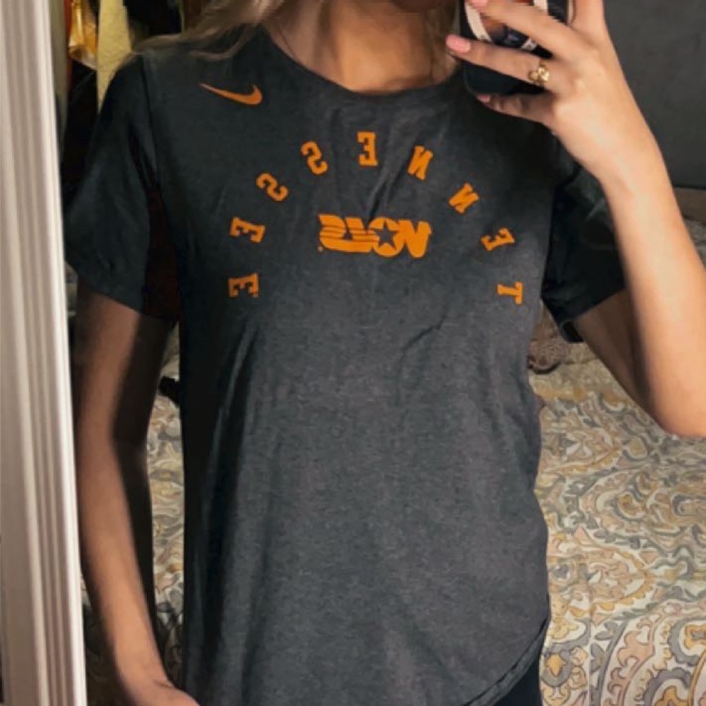 Ladies Nike Tennessee Vols T-shirt